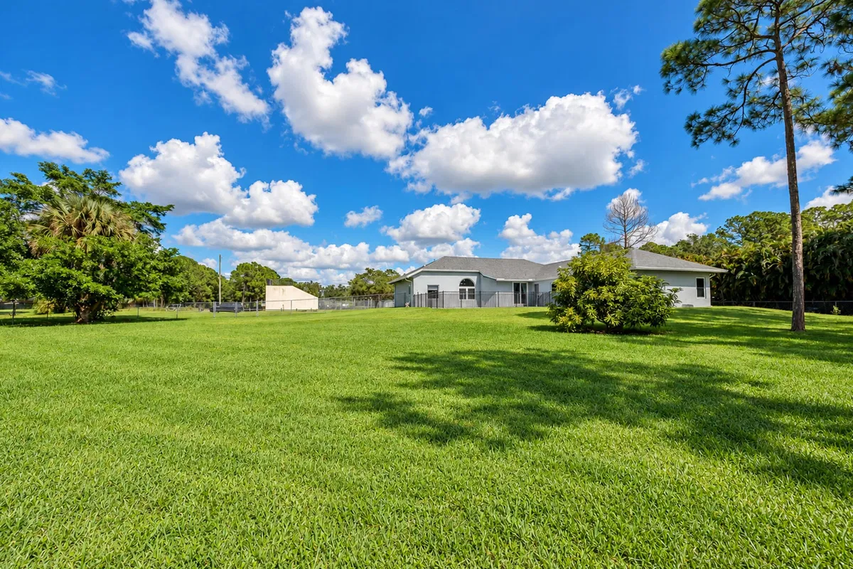 Residence photo 46