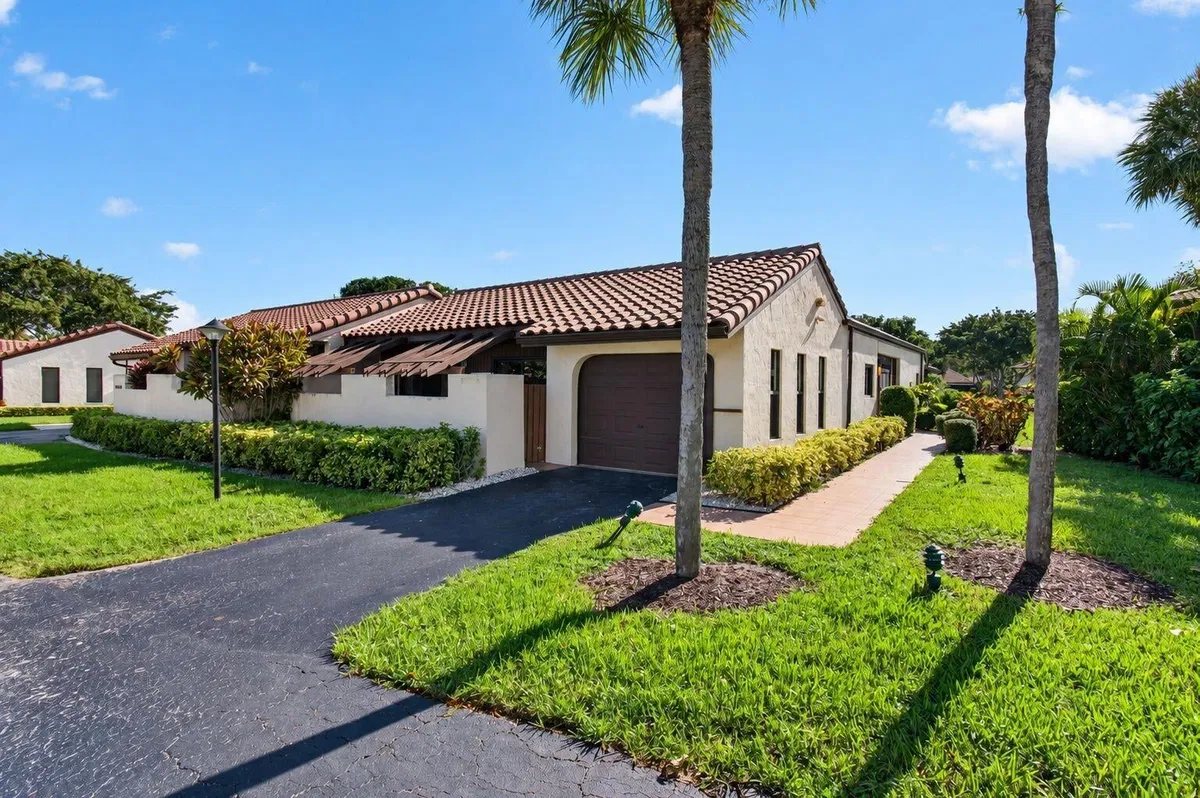 Boca Lago Country Club Homes Residence