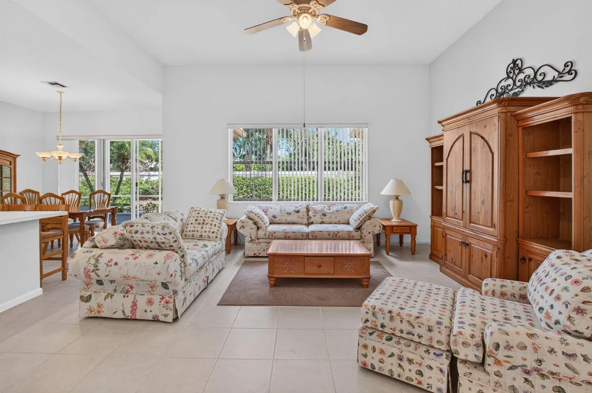 Residence photo 4