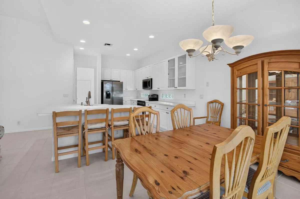 Residence photo 19