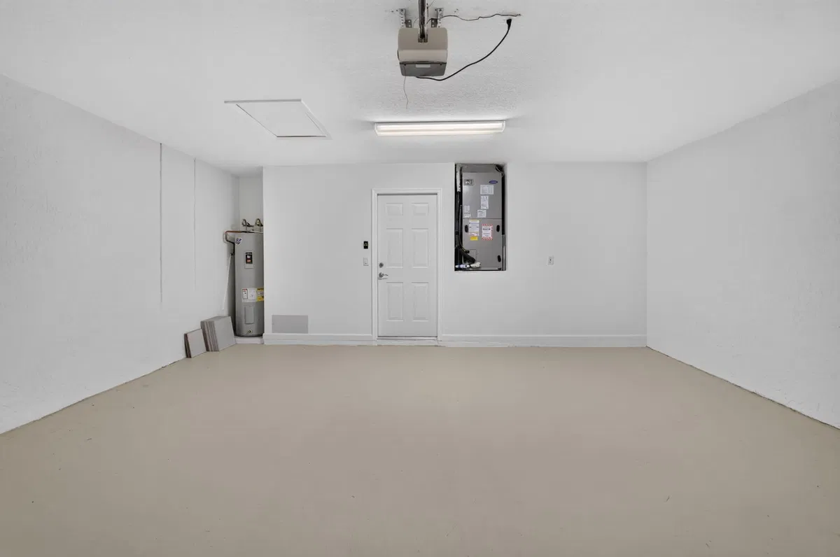 Residence photo 28