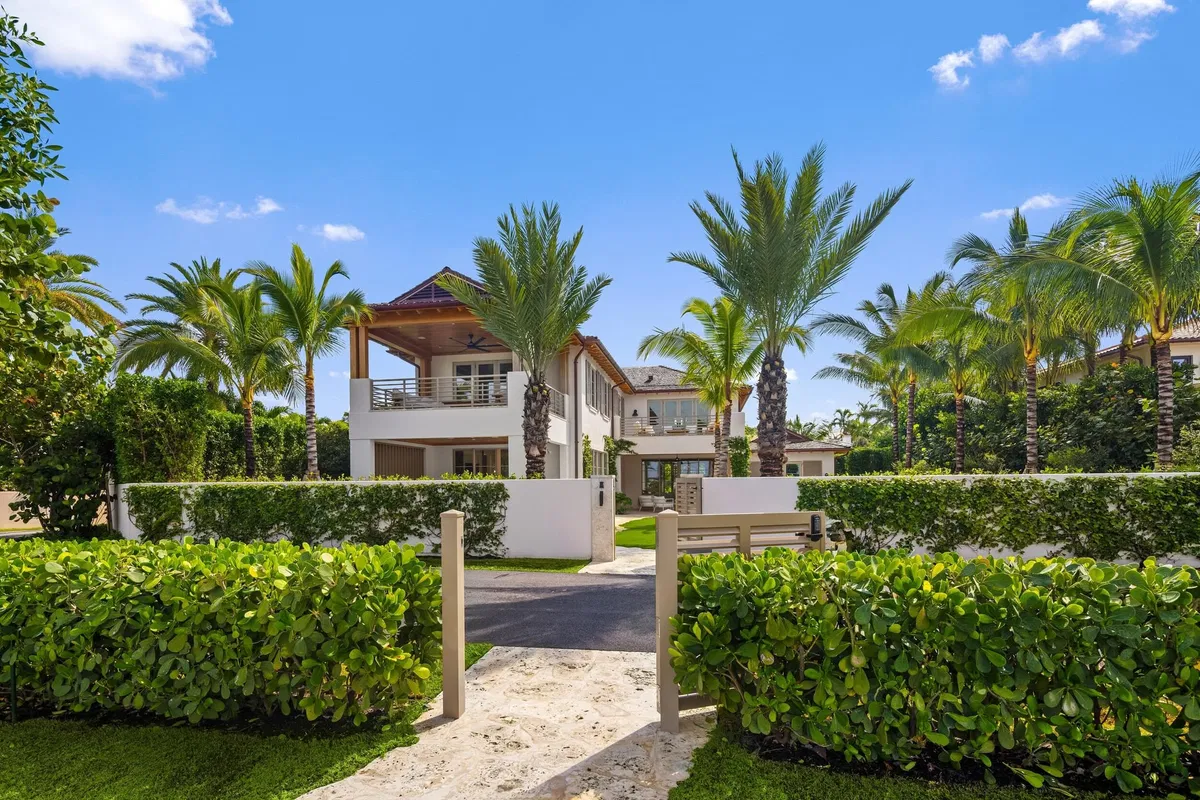 North End Palm Beach Residence photo 4