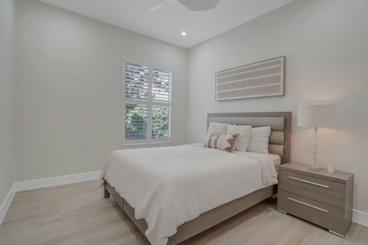 Residence photo 16