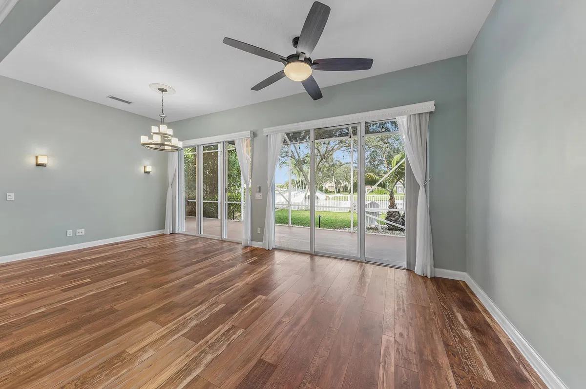 Residence photo 10