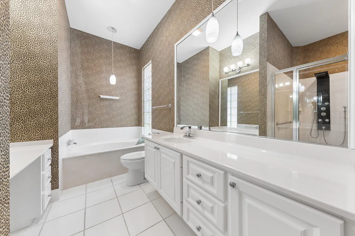 Residence photo 19