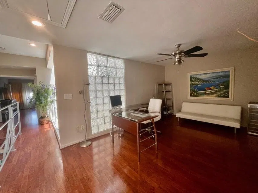 Residence photo 19