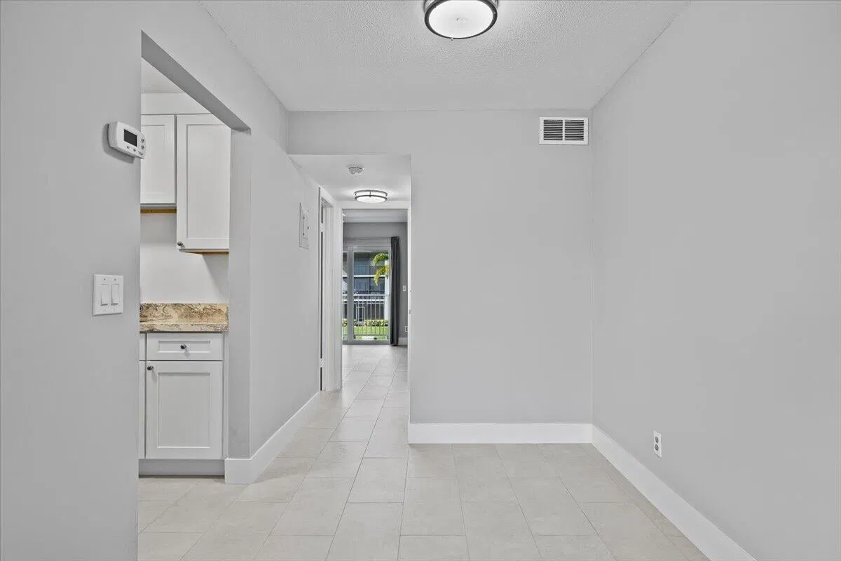 Unit 207 photo 7