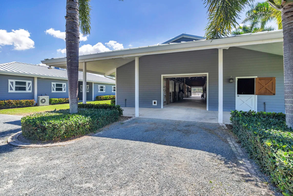  Residence photo 37