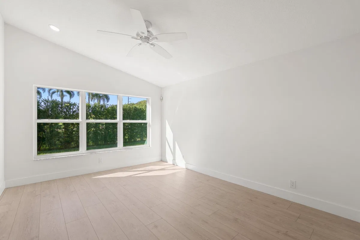 Residence photo 19