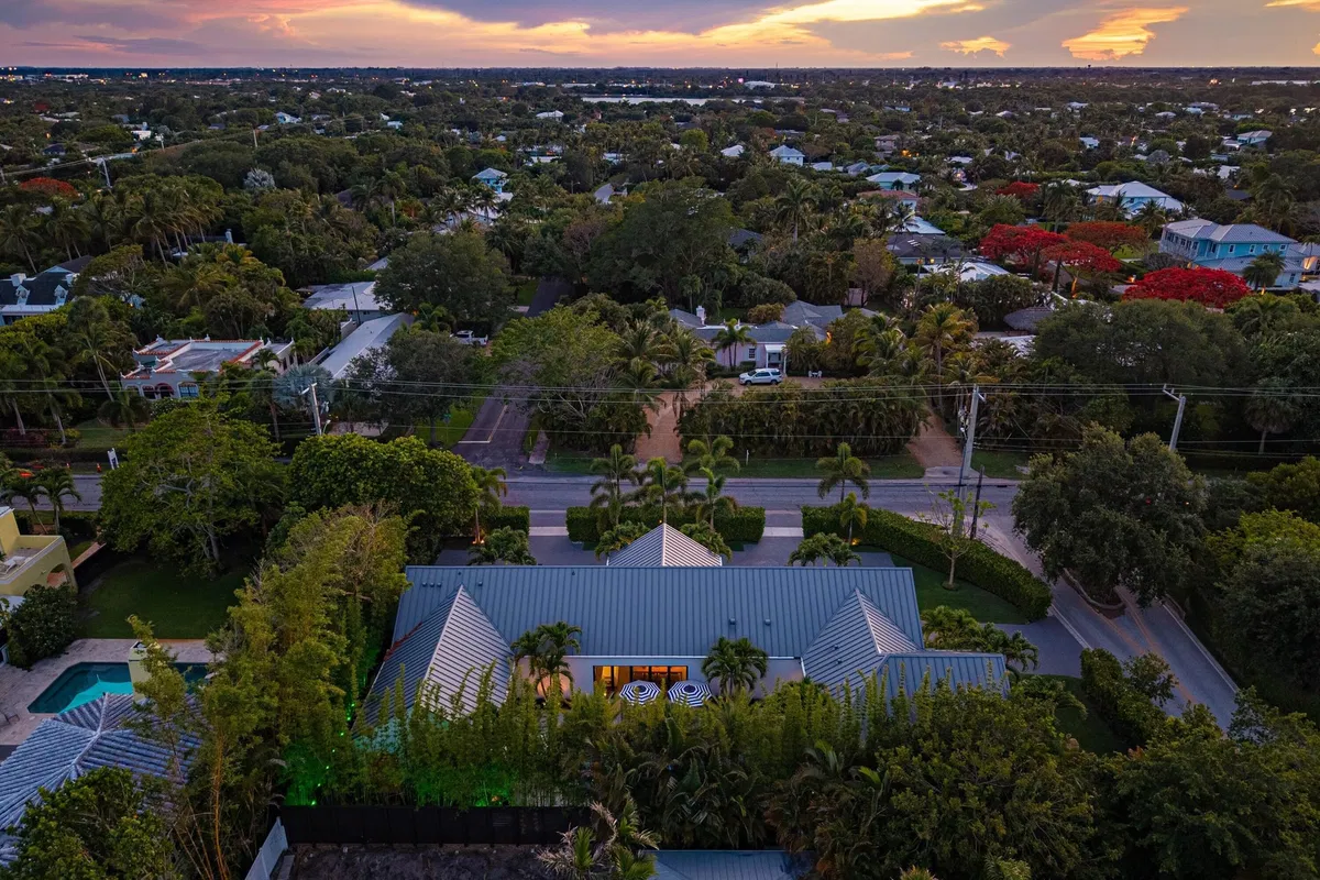 Residence photo 79