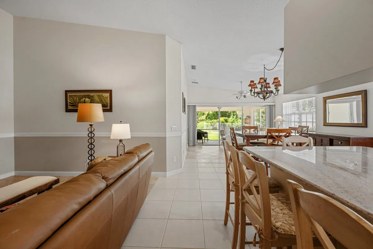 Residence photo 7