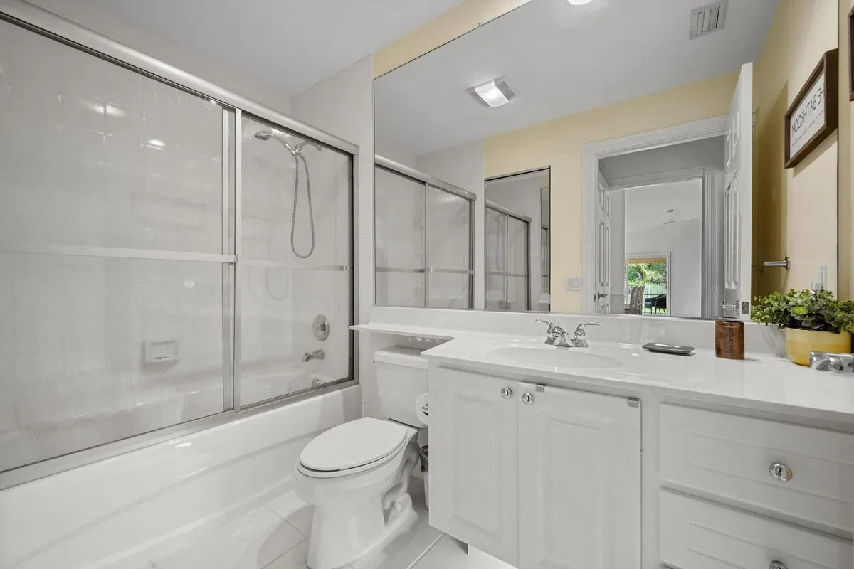 Residence photo 25