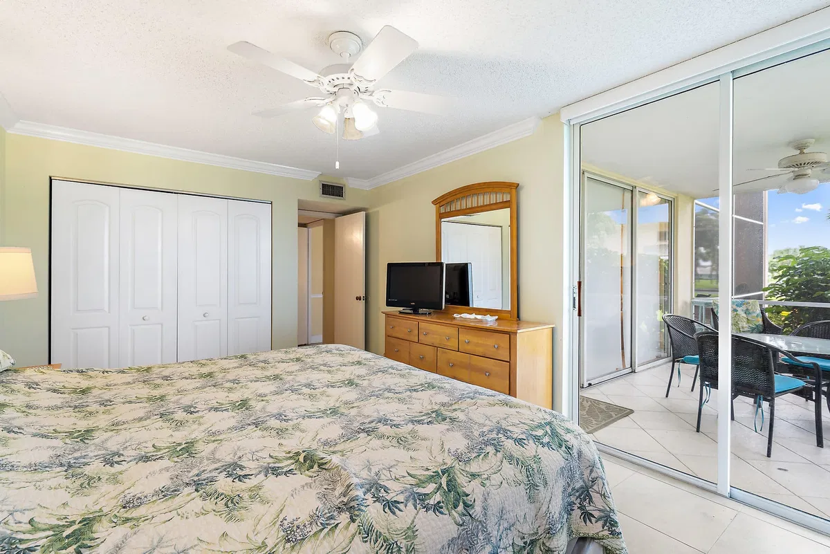 Unit B102 photo 28