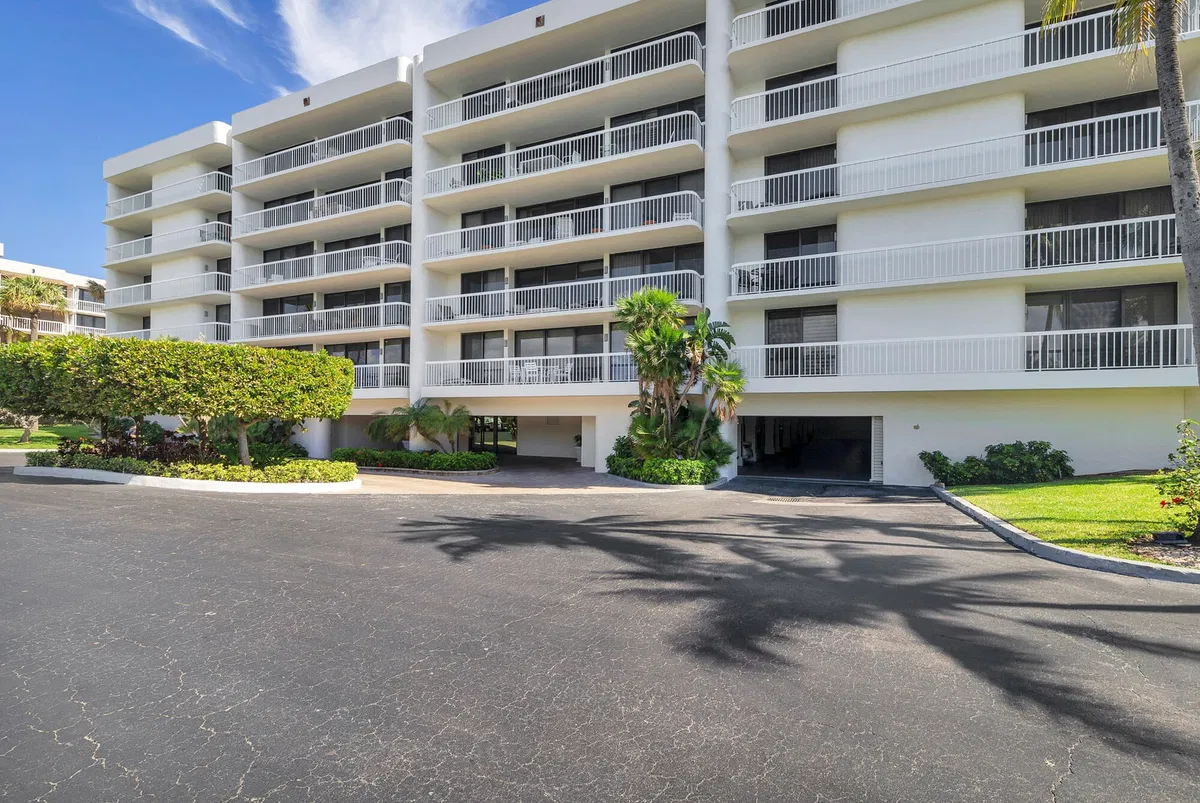 The Meridian Unit 407N photo 40