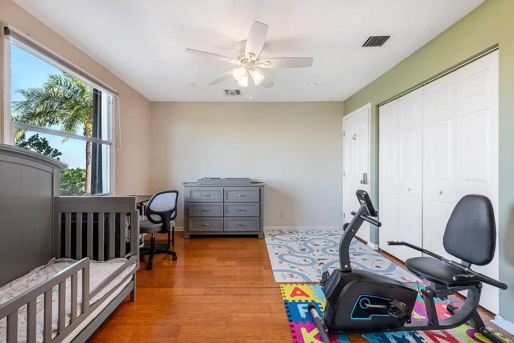 Residence photo 22