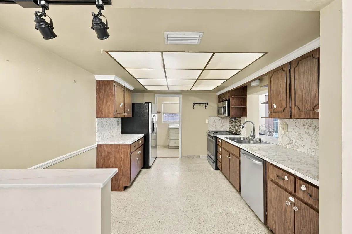 Residence photo 31