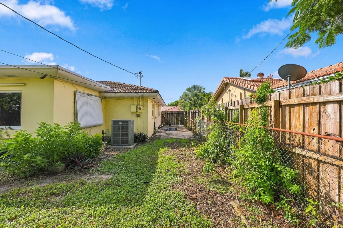Residence photo 61