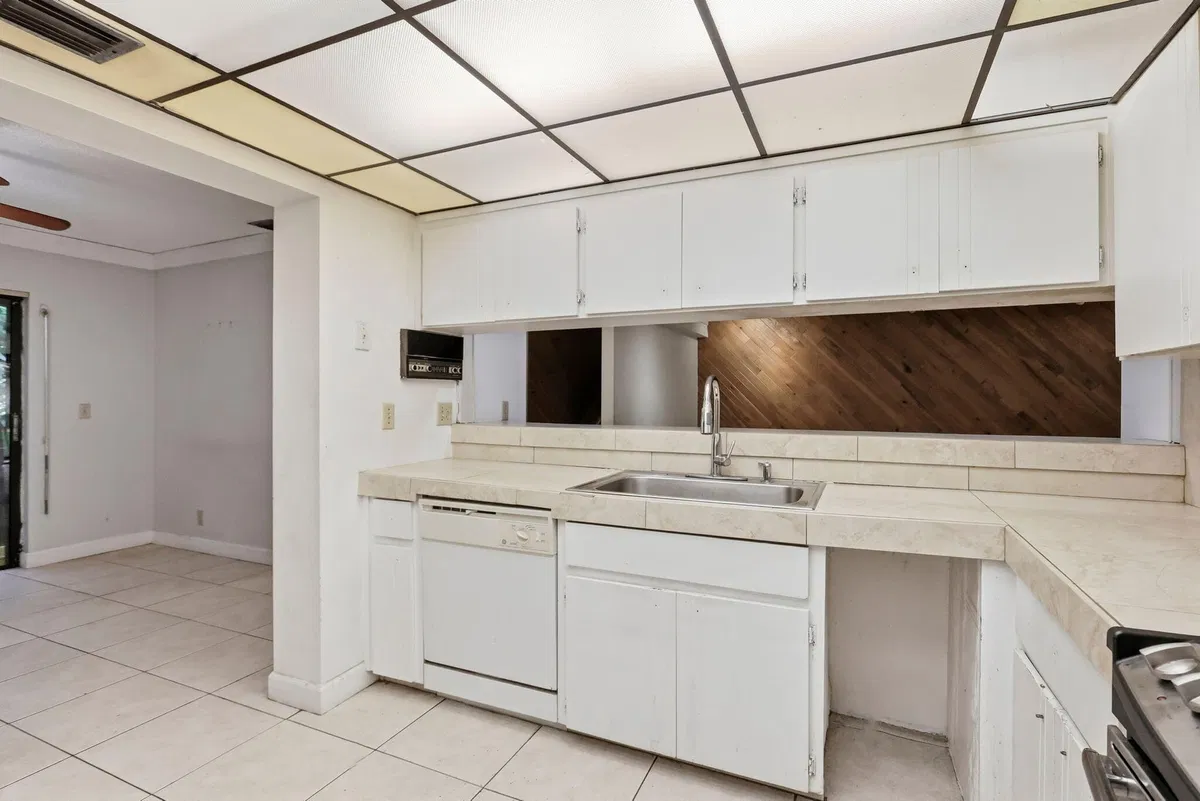 Residence photo 10