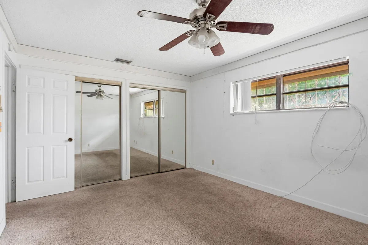 Residence photo 19