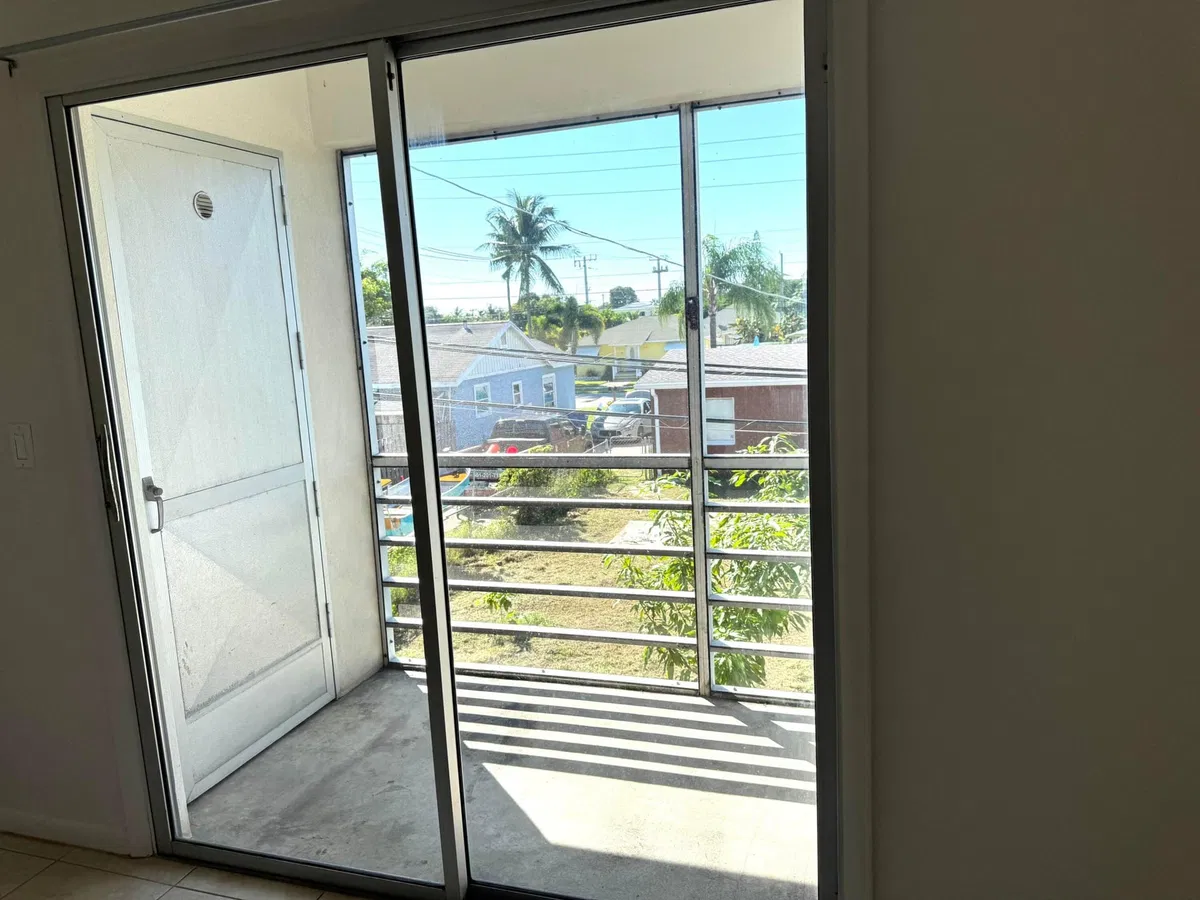 Unit 24 photo 10