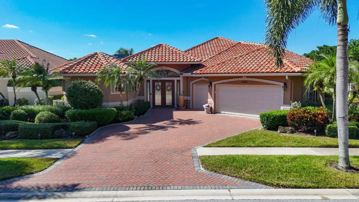 Ibis Golf & Country Club Residence