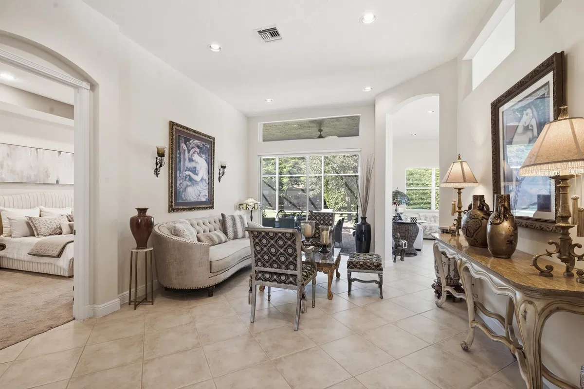 Residence photo 10