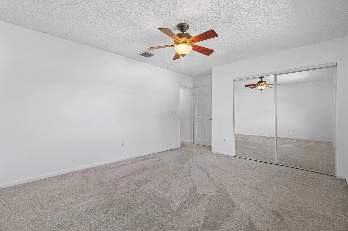 Residence photo 31