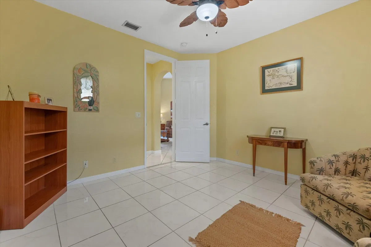 Residence photo 25