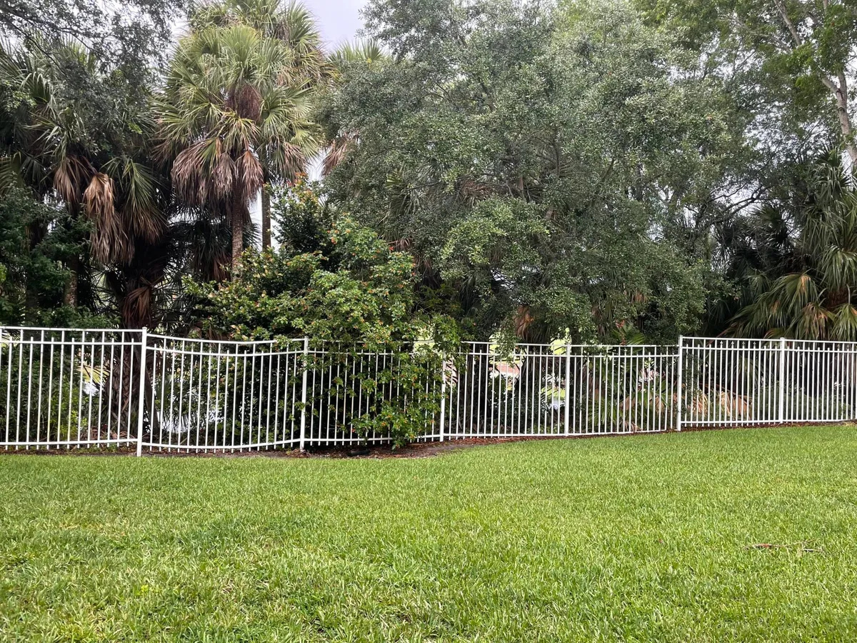 Unit 107 photo 16