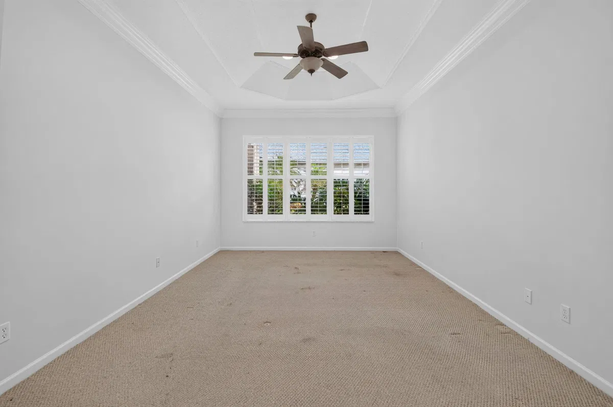 Residence photo 16
