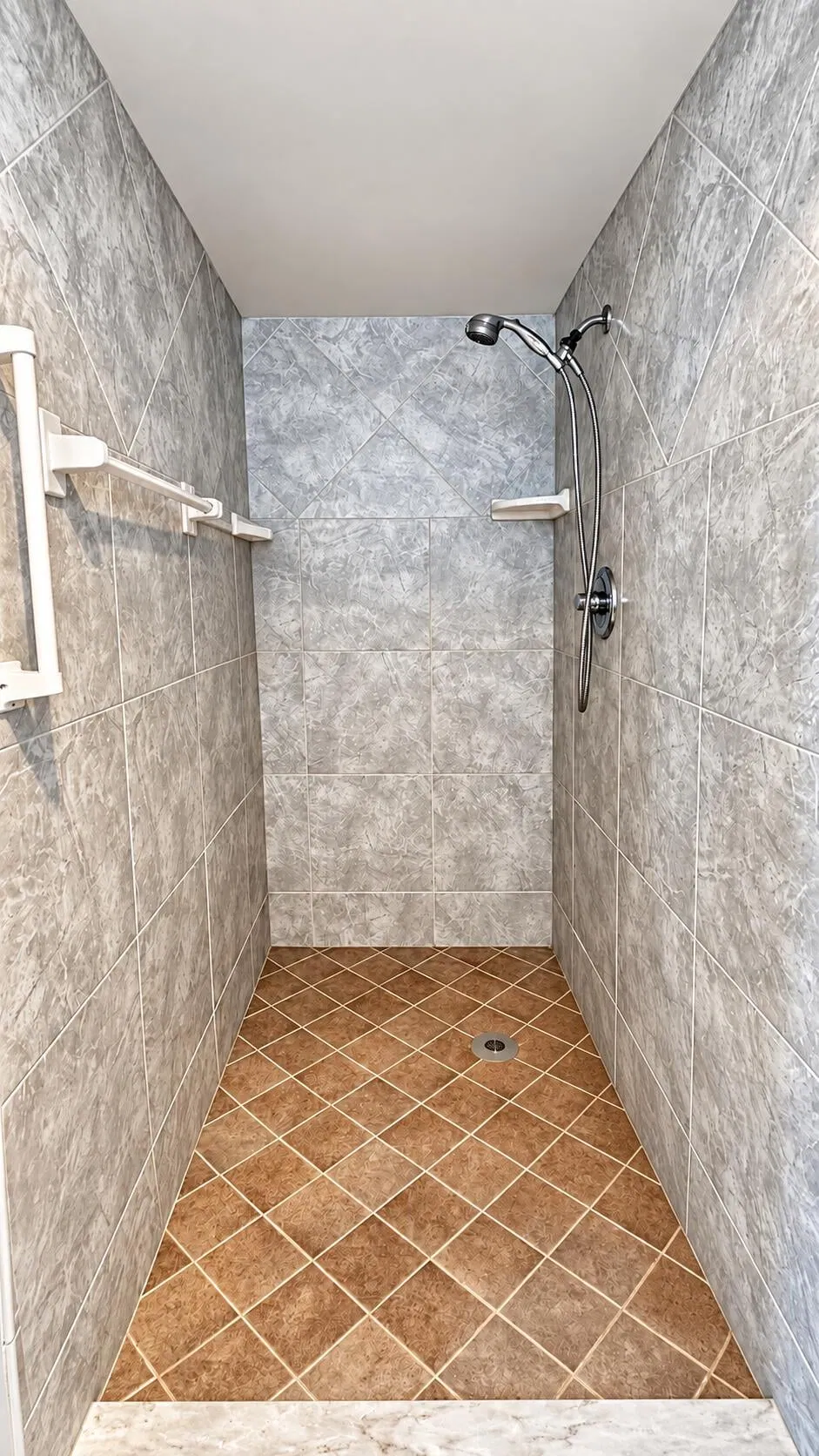 Unit 101 photo 10