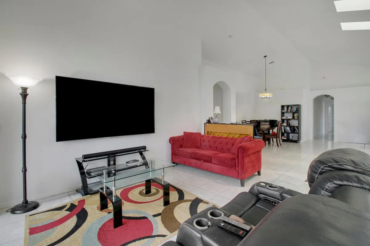 Residence photo 19