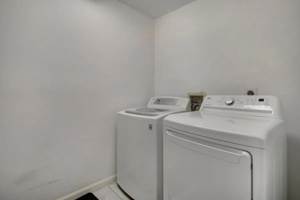 Residence photo 31