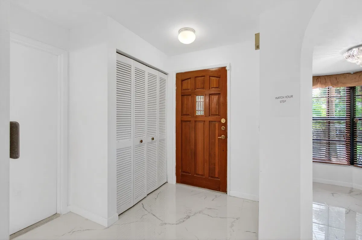 Residence photo 4