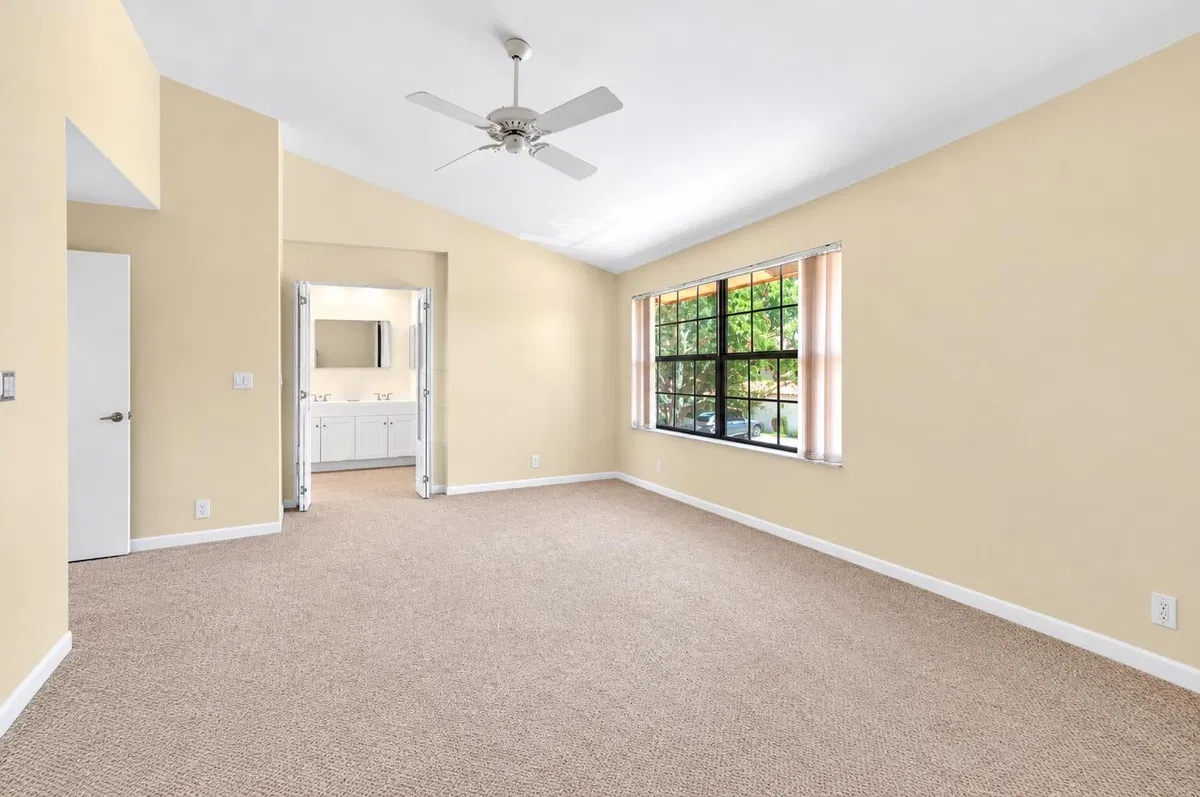 Residence photo 37