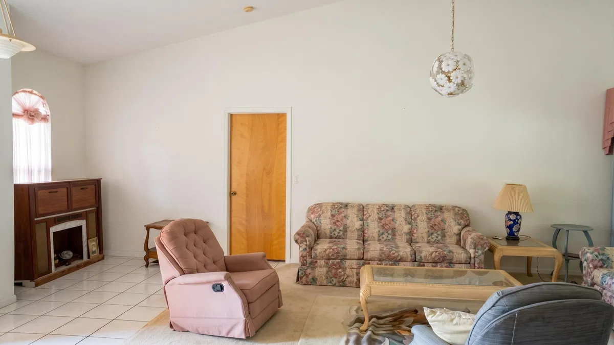 Residence photo 16