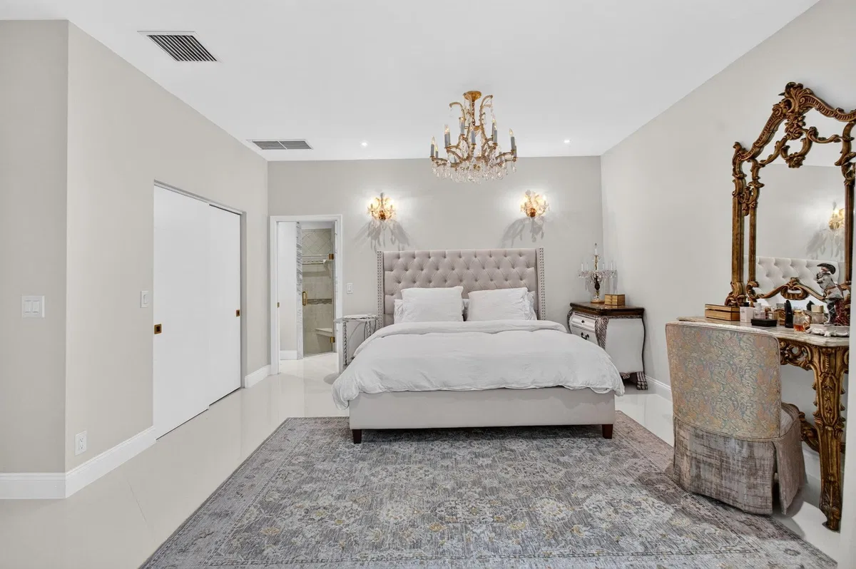 Residence photo 28