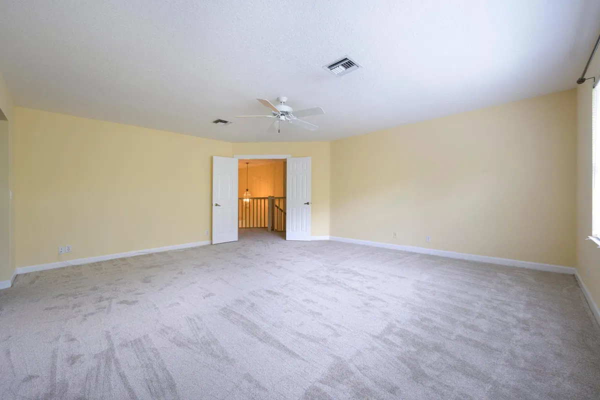 Residence photo 16