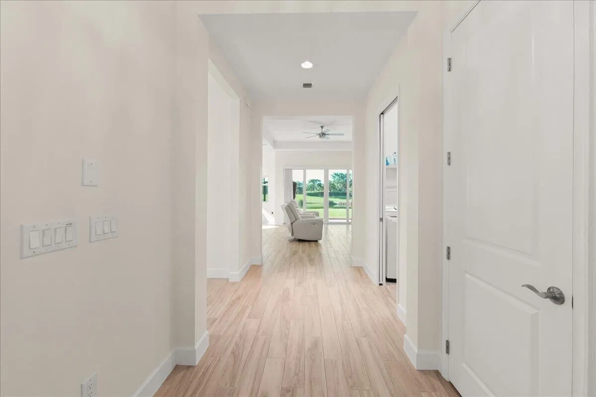 Residence photo 4