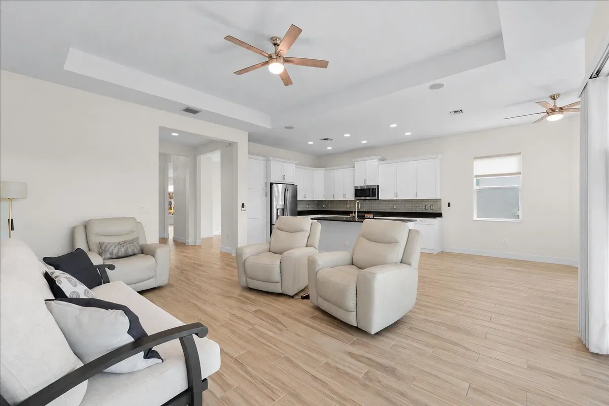 Residence photo 10