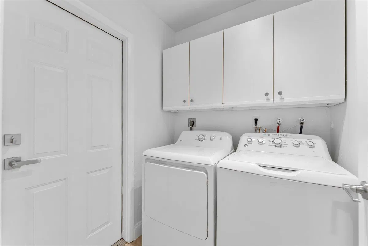  Residence photo 10