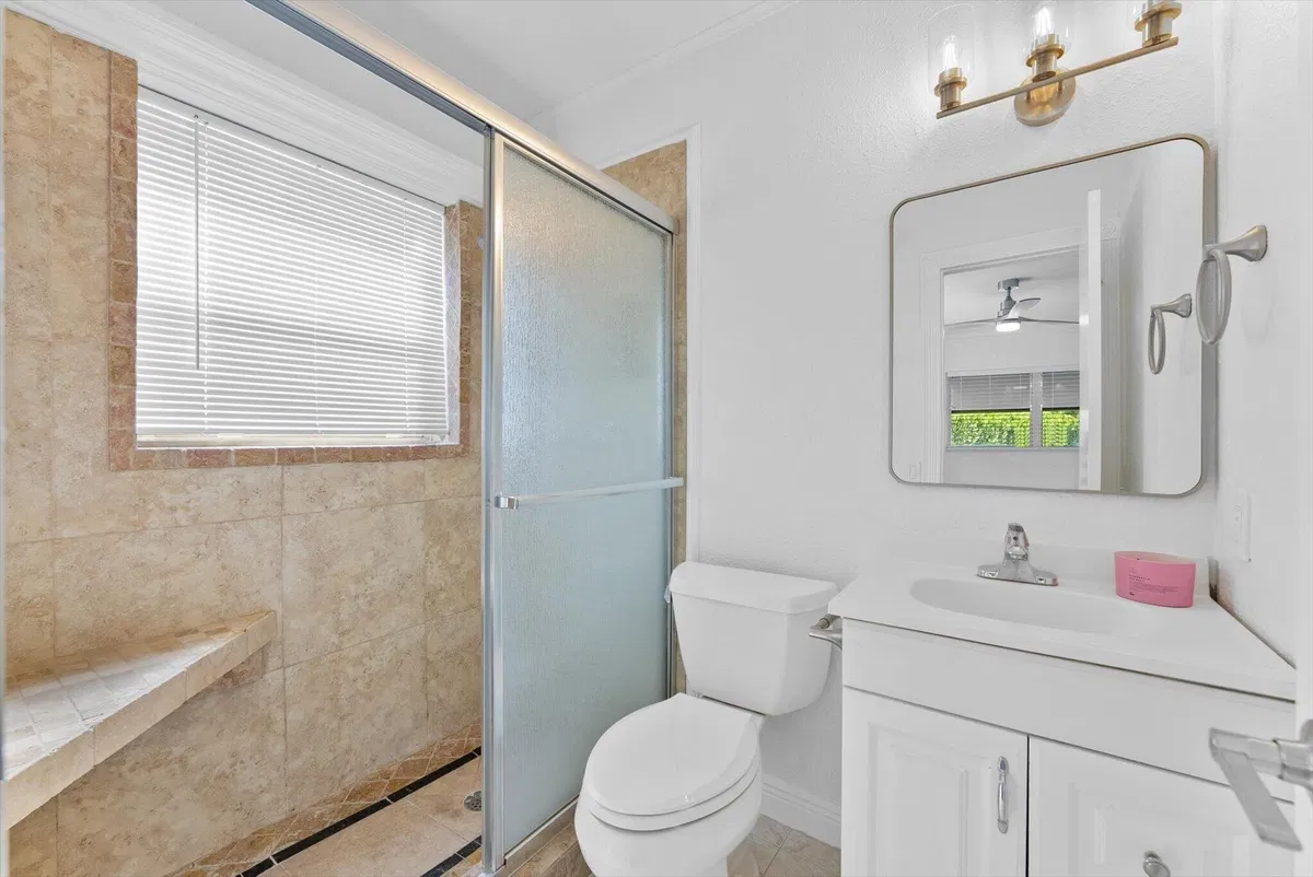  Residence photo 13
