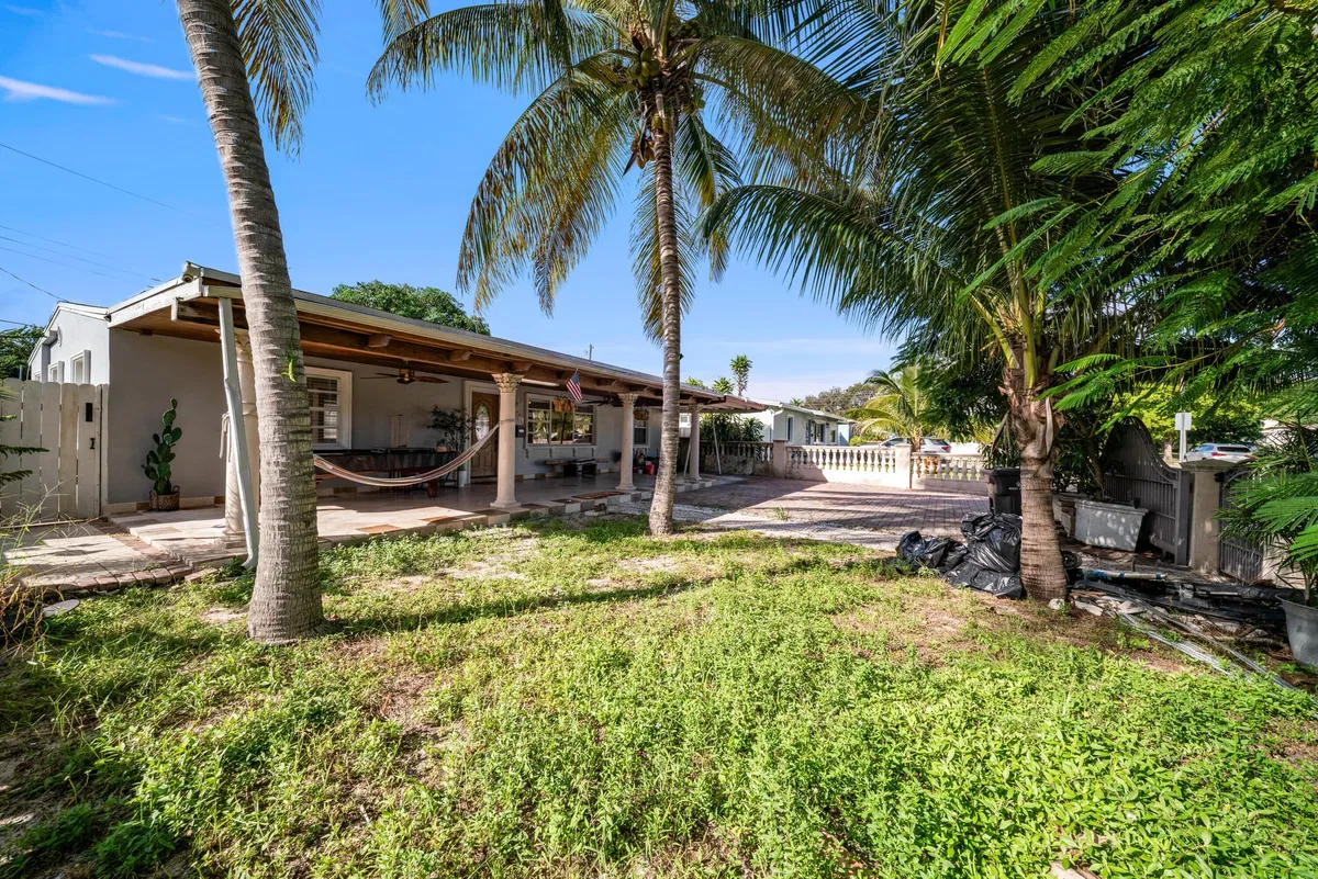West Palm Beach Residence photo 13