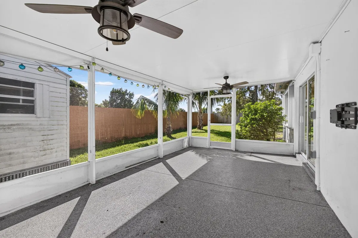 Residence photo 10
