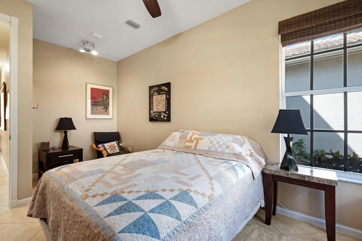 Residence photo 22