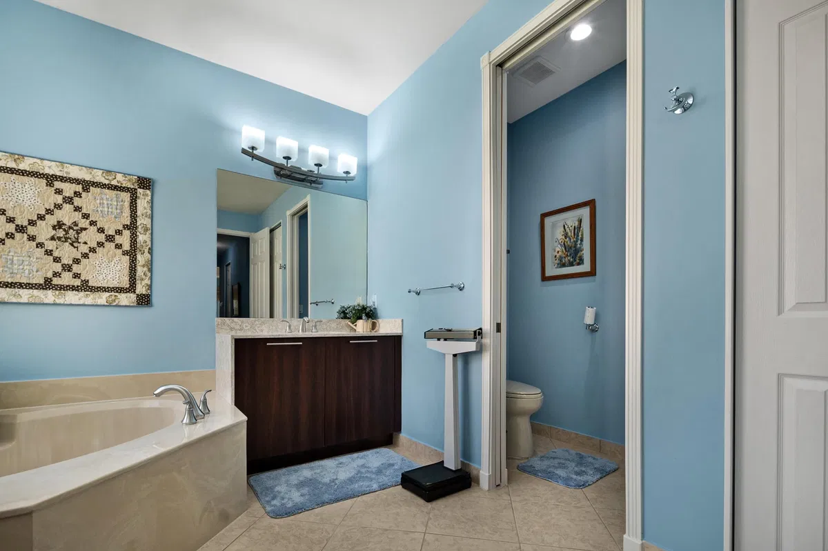 Residence photo 34