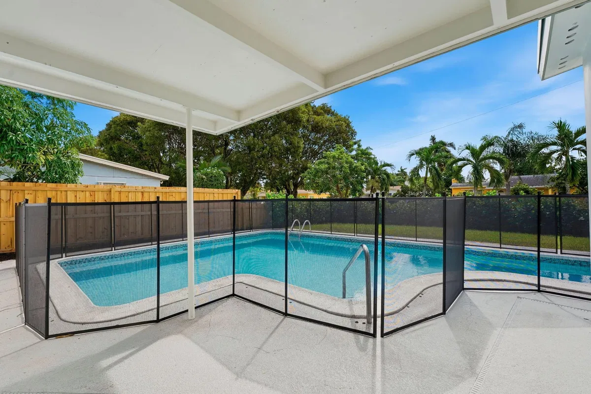 West Palm Beach Residence photo 31