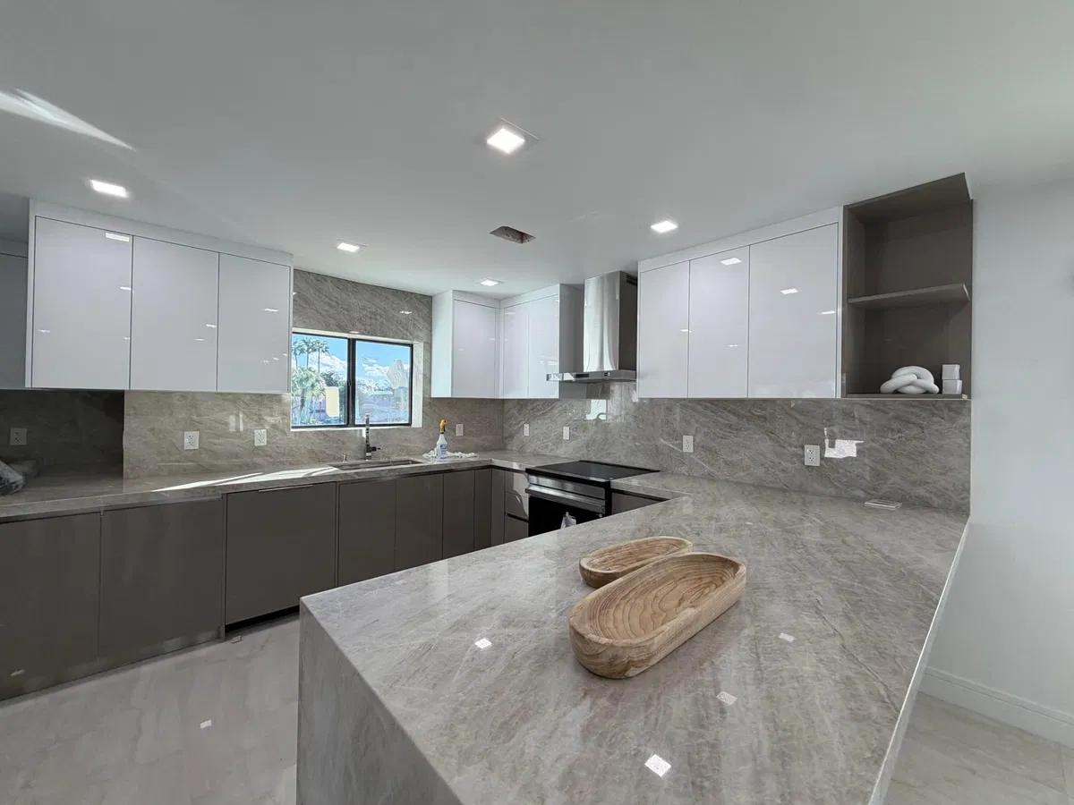 Unit 1805 photo 7