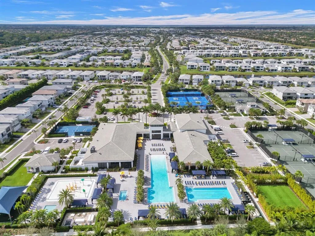 Boca Bridges Residence photo 52