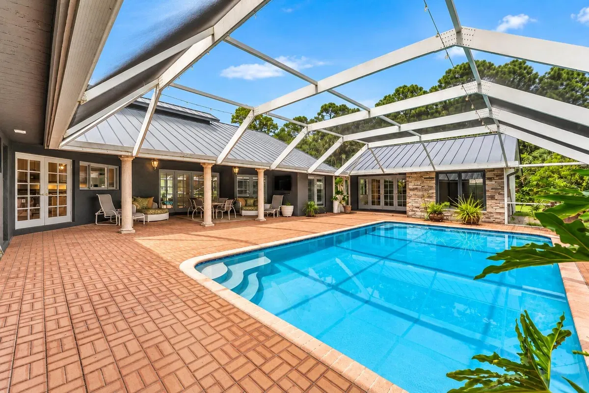 Paddock Park 1 Residence photo 31